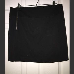 Banana Republic Black skirt